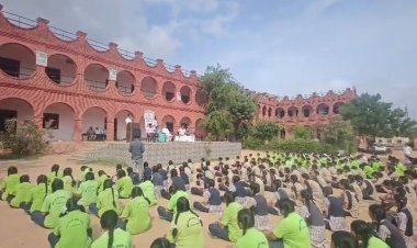 विद्या भारती स्कूल में जिला विधिक सेवा प्राधिकरण द्वारा छात्र संवाद कार्यक्रम आयोजित
