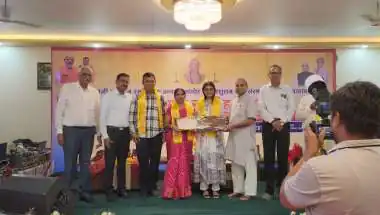 विद्यार्थी उच्च शिक्षा के क्षेत्र में सफलता प्राप्त कर अपने माता-पिता के साथ देश-प्रदेश का नाम रोशन करें -मुख्य सचेतक जोगेश्वर गर्ग
