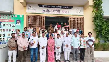  पूर्व सरपंच सहित 13 कार्यकर्ताओं ने थामा कांग्रेस का हाथ