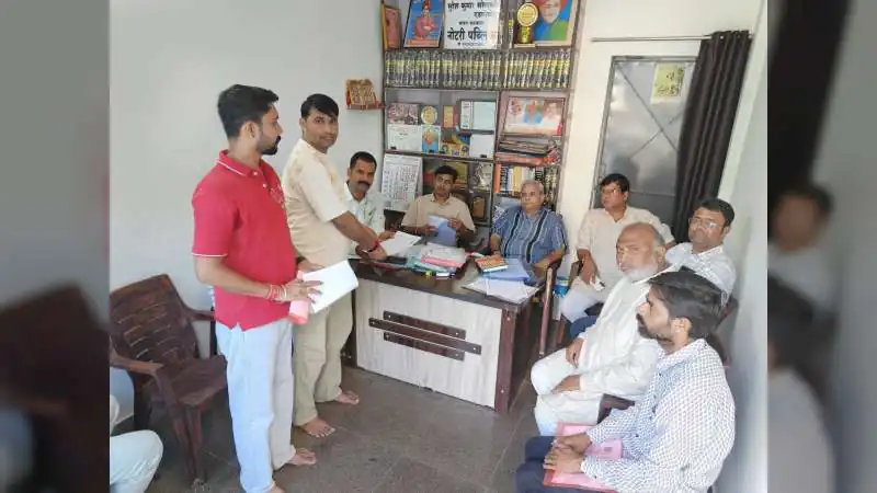 सभापति की सीट सामान्य होने से पार्षद पद के लिए दोनों दलों से टिकट मांगने की जोर आजमाइश 