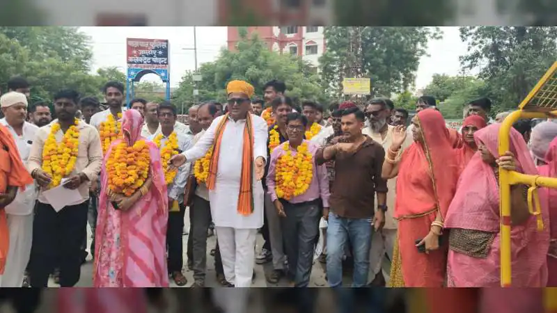 जालोर शहर बचाओ विकास समिति के समर्थन से 12 जनों ने पार्षद पद के लिए भरे नामांकन