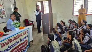 ट्रांसफॉर्मेटिव ट्यूसडे कार्यक्रम के तहत न्यायिक अधिकारियों विद्यार्थियों को बताए कानूनी अधिकार