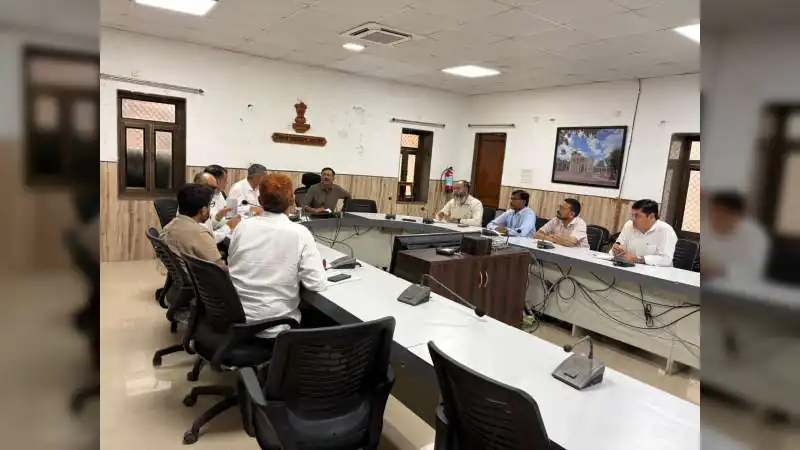 एचपीवी टीकाकरण अभियान में तेजी लाकर शत-प्रतिशत लक्ष्य हासिल करने के निर्देश