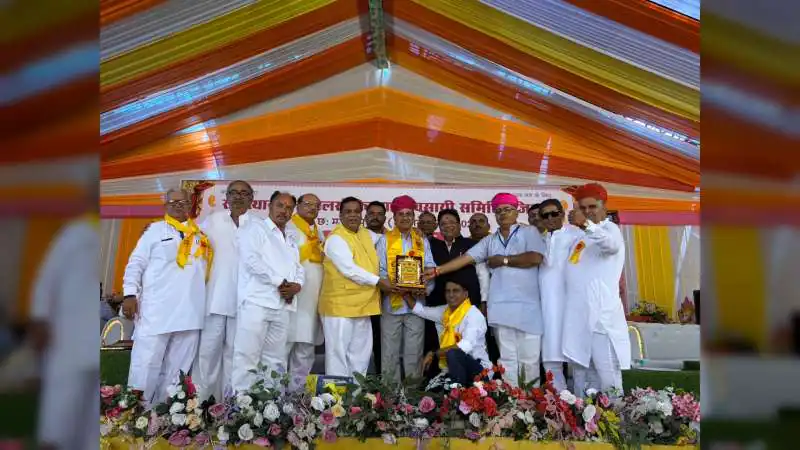 सुंधाजी में राजस्थान टेंट डीलर्स किराया व्यवसायी समिति के अधिवेशन में जीएसटी के सरलीकरण पर हुई चर्चा