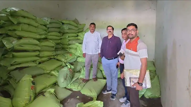 रबी सीजन में उर्वरक कालाबाजारी एवं जमाखोरी रोकने के लिए जिले में सघन निरीक्षण अभियान