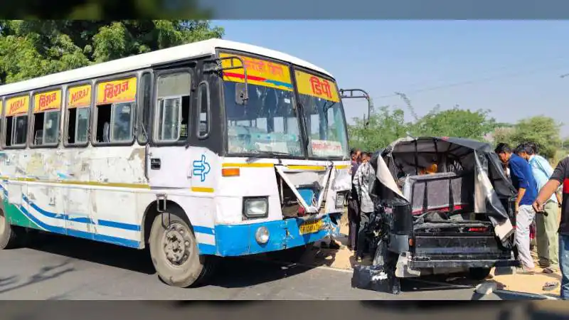 रामसीन रोड पर रोडवेज-ऑटो की टक्कर में मां, बेटे व बेटी की मौत