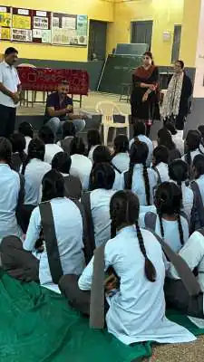 भविष्य की महिला उद्यमियों को मिला सफलता का मंत्र, रा.उ.मा. बालिका विद्यालय प्रताप चौक में हुआ विशेष सत्र आयोजित 