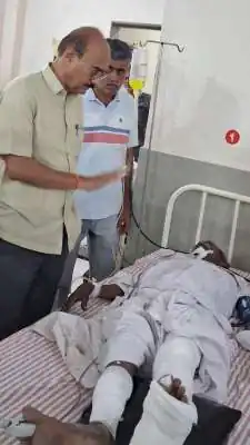 सड़क दुर्घटना में कांग्रेस प्रत्याशी समेत तीन जने घायल, प्रचार में जाते समय हुई घटना
